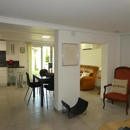 Les Platanes Vakantiehuis *