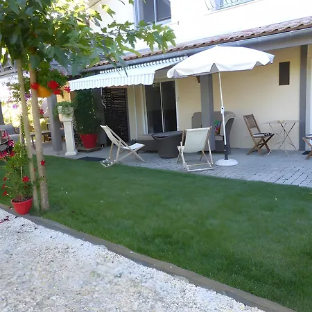 Les Platanes Vakantiehuis Latresne