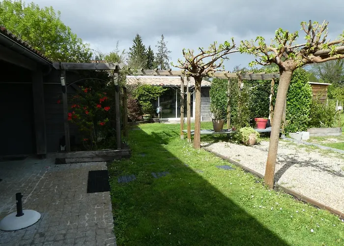 Les Platanes Latresne