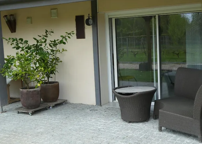 Les Platanes بيت للعطل